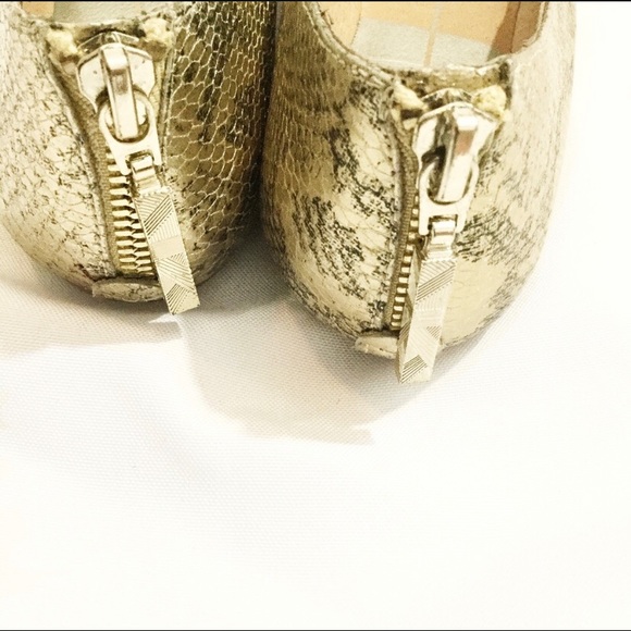 Dolce Vita Pavarotti Pointy Toe Flats - Picture 2 of 5